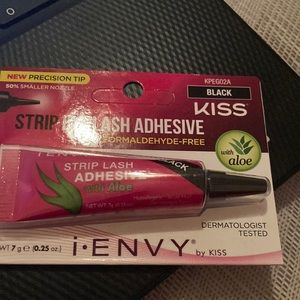 I ENVY strip eyelash adhesive